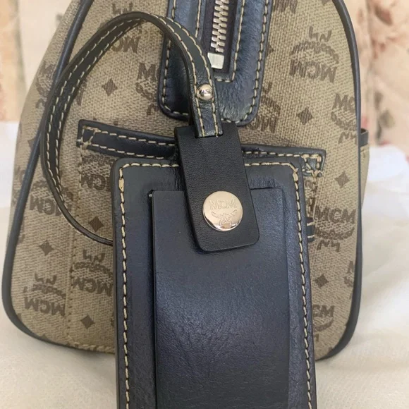 MCM limited boston’s bag - Picture 4 of 11